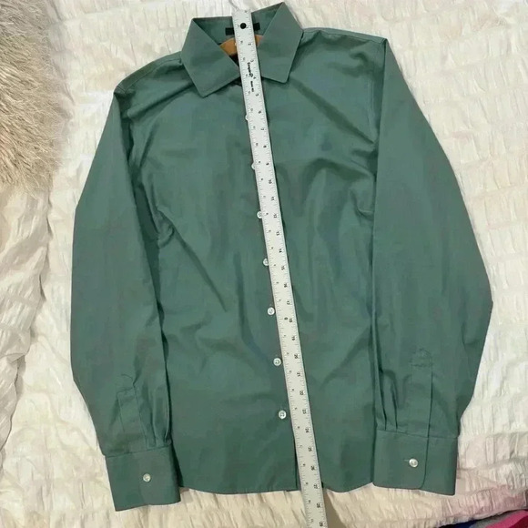 Lands' End Women Size 10 Wrinkle-Free Broadcloth Long Sleeve Button Down Shirt. - Picture 7 of 10